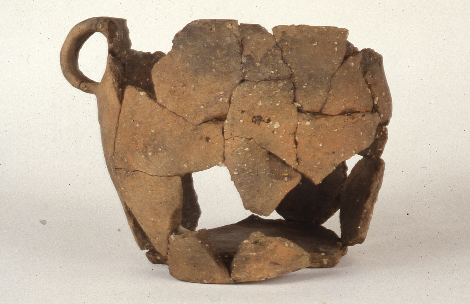 Vaso monoansato - culture elvetico-occidentali Media età del Bronzo (metà XV secolo a.C)