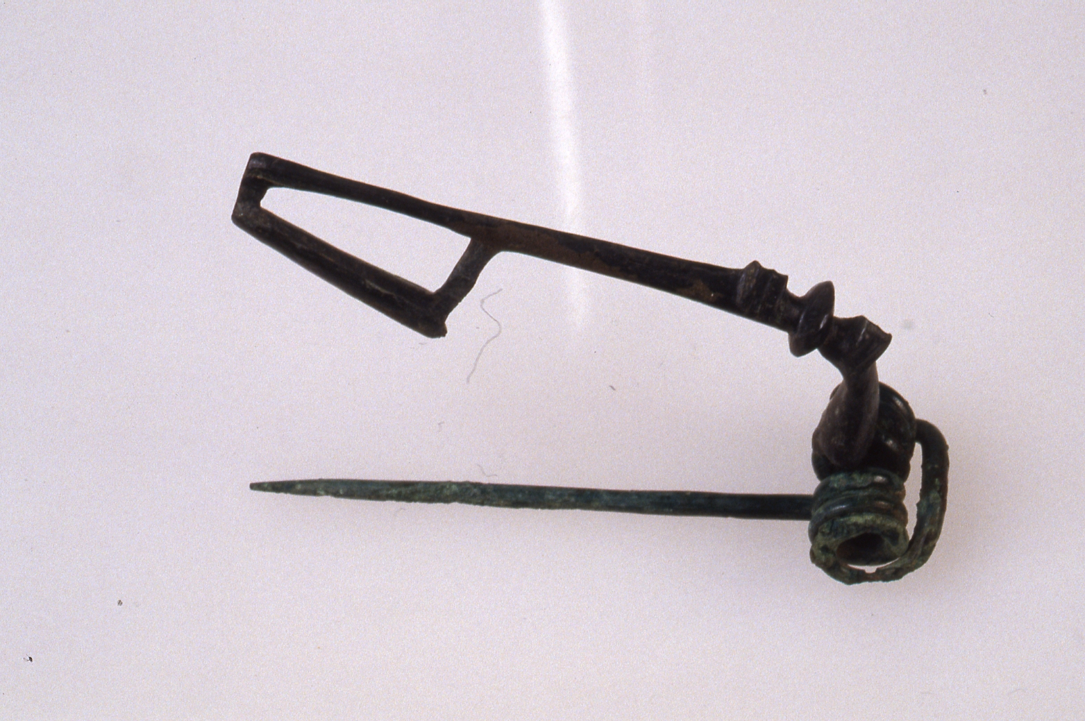 Fibula, Ettlinger 8 - cultura di La Tène D2 (prima metà Sec. I a.C)