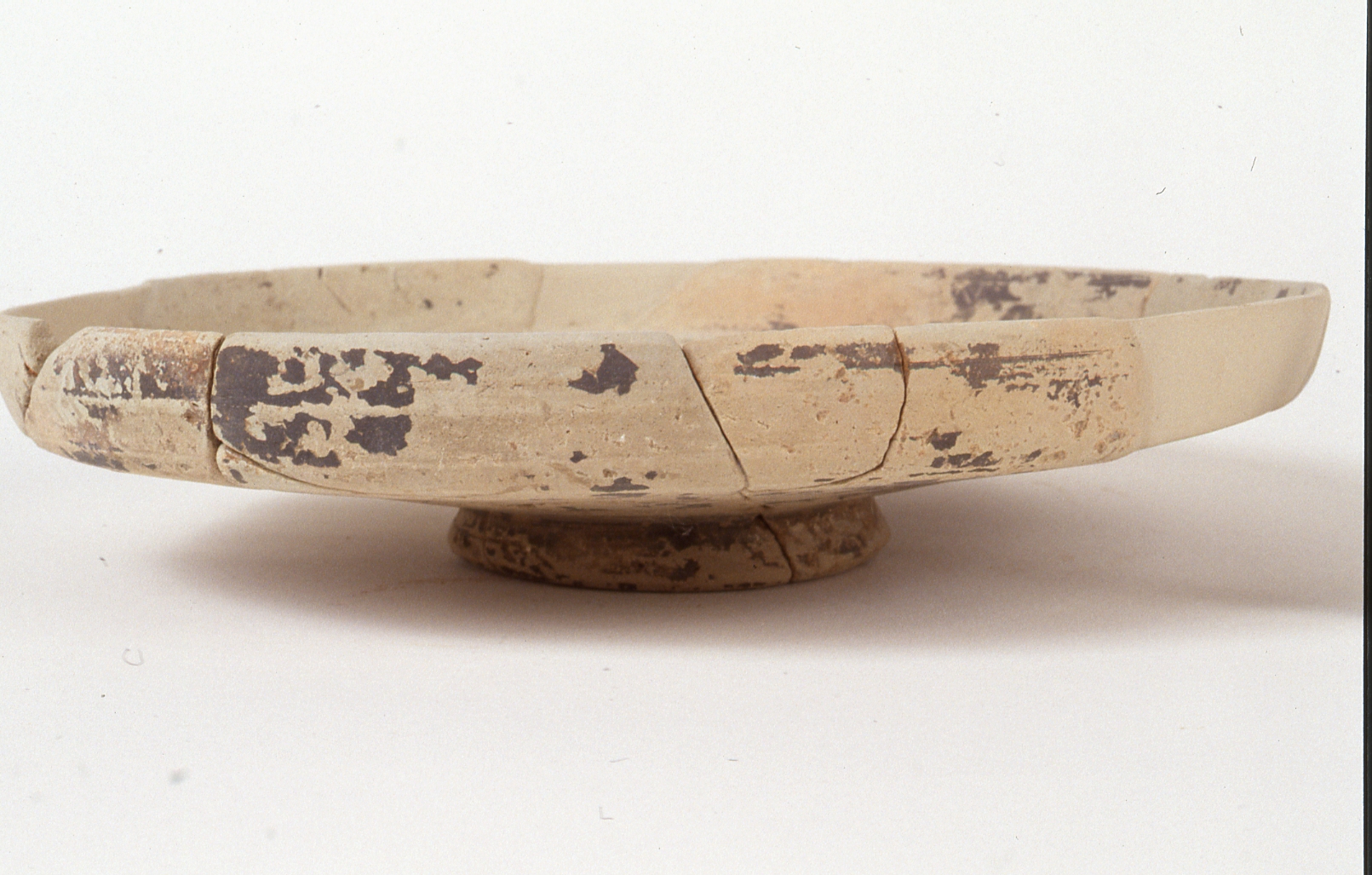 Patera, Lamboglia 5 (metà Sec. I a.C)