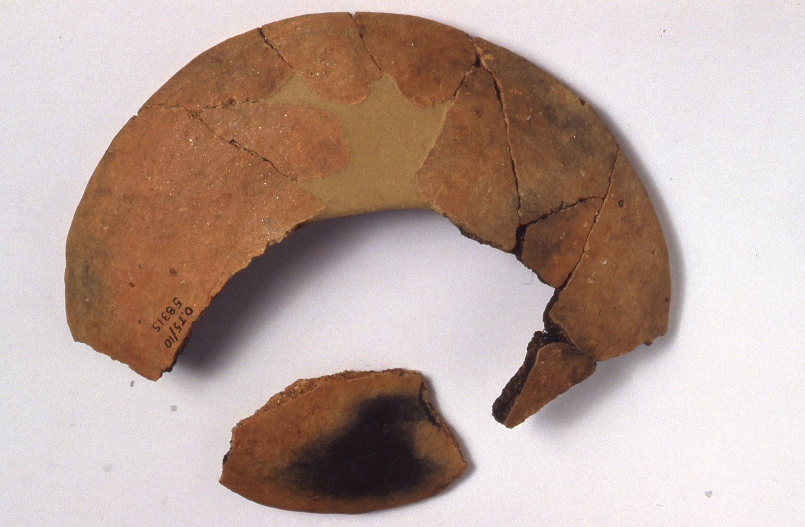 Coperchio/frammenti - cultura di La Tène D (metà Sec. I a.C)