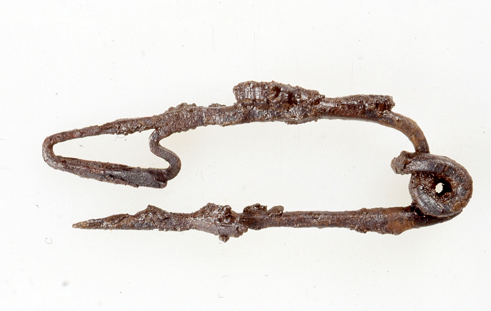 Fibula a schema Medio La Tène, Feugère 2 - cultura di La Tène D (metà Sec. I a.C)