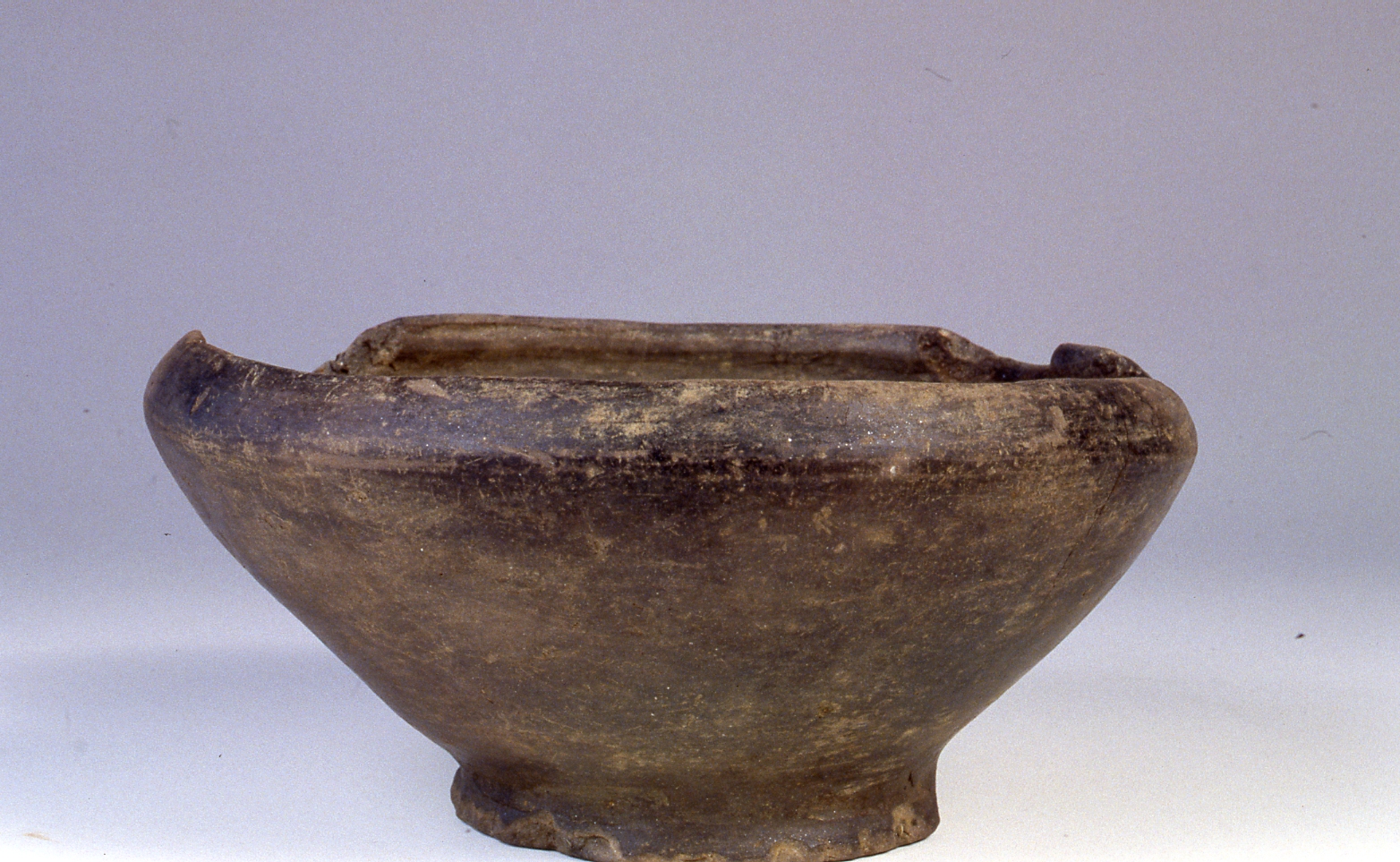 * (Ciotola) - cultura di La Tène C/D (Fine/inizio Sec. III/ I a.C)