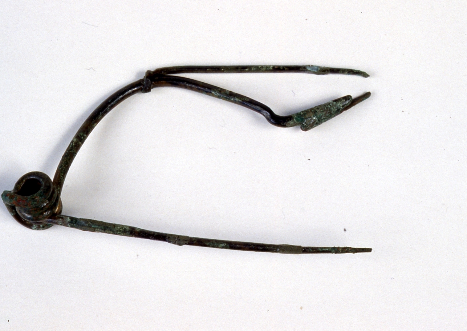 Fibula, Feugère 1 - cultura di La Tène D1 (Fine/inizio Sec. II/ I a.C)