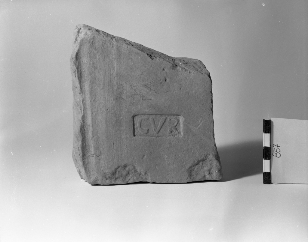tegola/frammento (secc. I a.C./ II d.C)