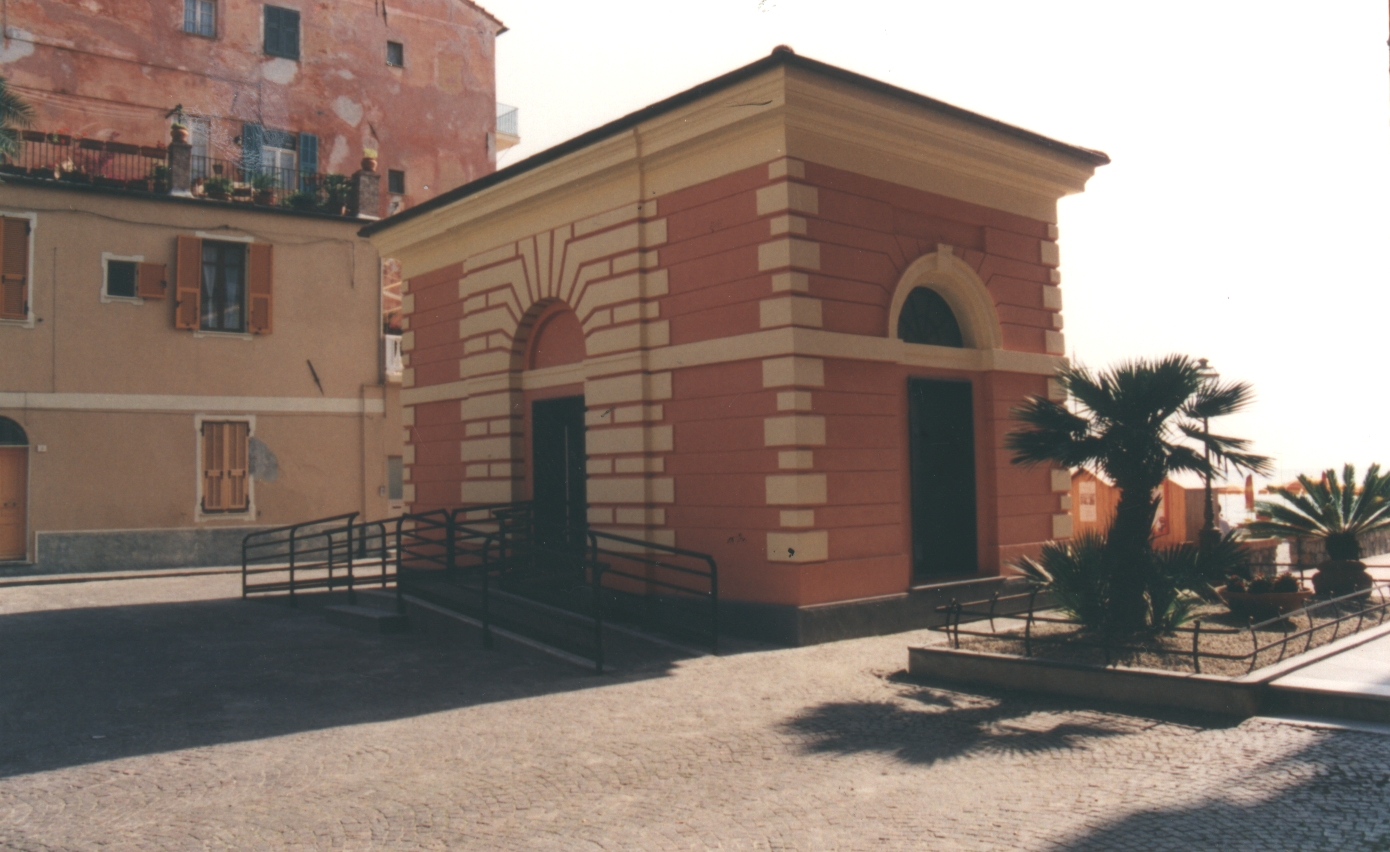 Edificio della Sanità Marittima (Edificio, pubblico) - Laigueglia (SV)  (XVIII, seconda metà)