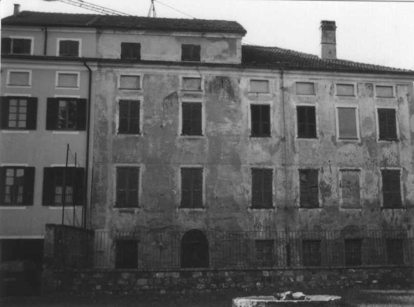 Palazzo Leali, già Franchelli (palazzo, padronale) - Calizzano (SV)  (XVI)