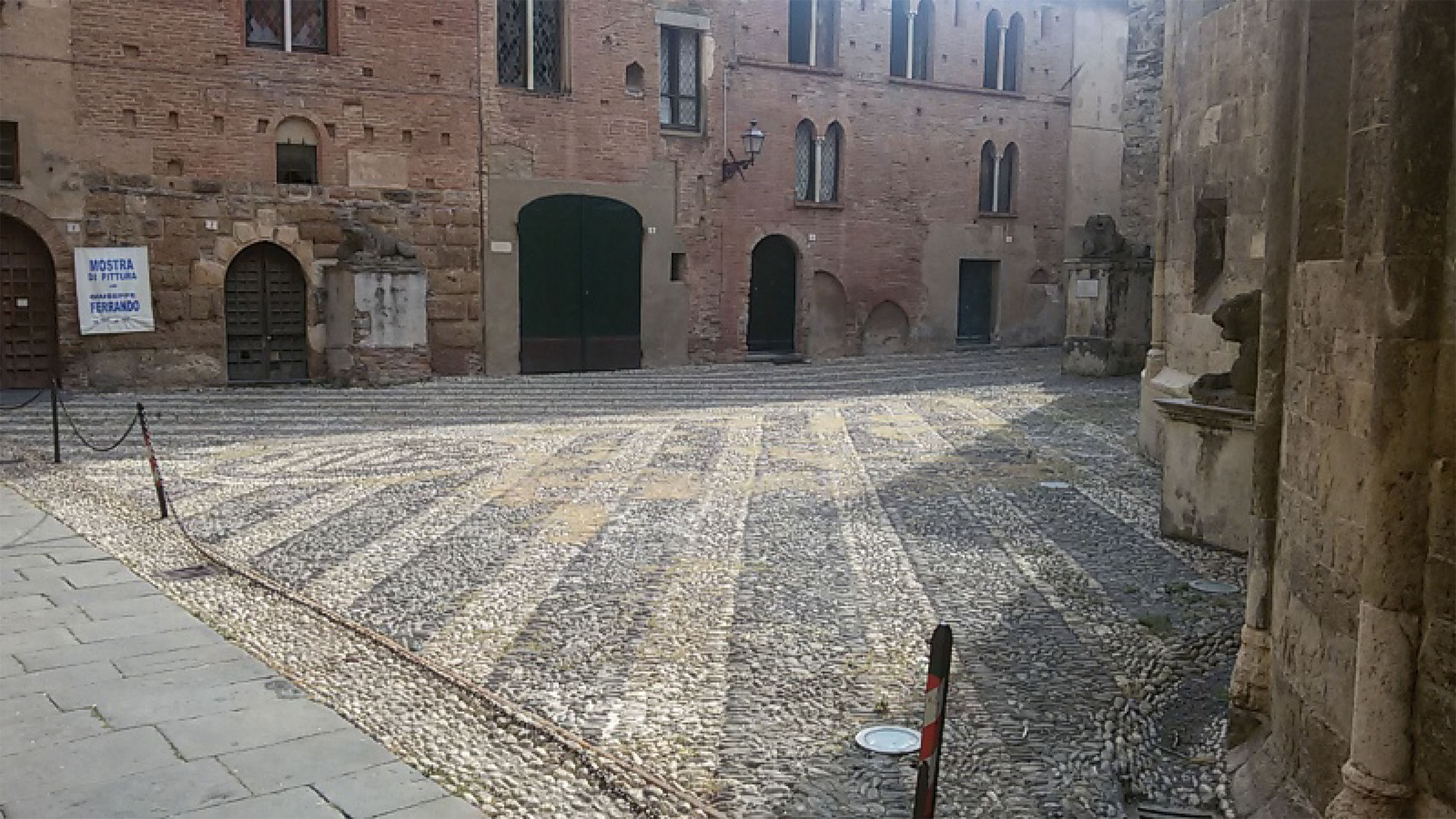 Piazzetta dei Leoni (piazza, medioevale) - Albenga (SV)  (XV)