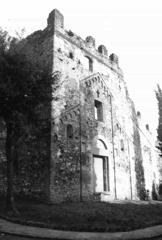 Mura e facciata della chiesa di S. Ambrogio (ex) (chiesa) - Varazze (SV)  (X)