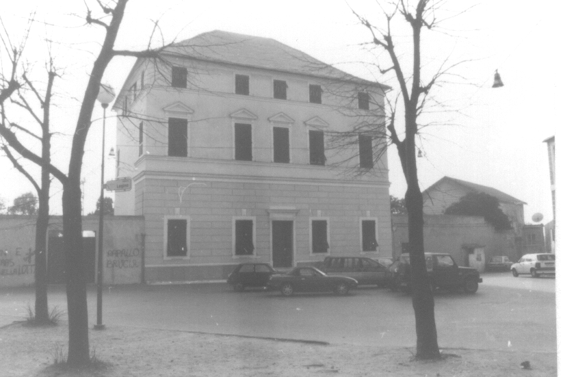 Opera Pia S. Teresa del Bambino Gesù (palazzo, padronale) - Savona (SV)  (XVI)