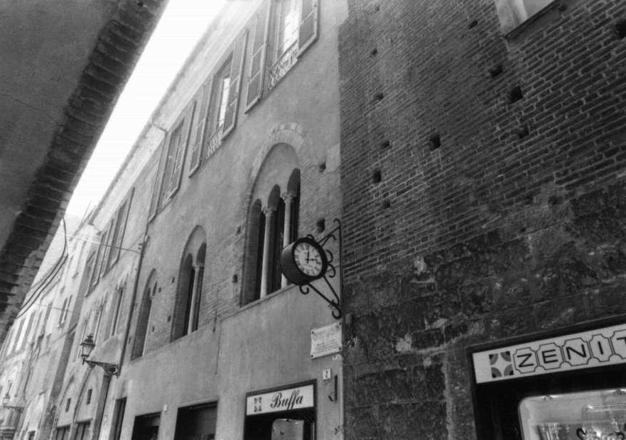 Palazzo D'Aste-Rolandi (palazzo, nobiliare) - Albenga (SV)  (XVII, Prima metà)