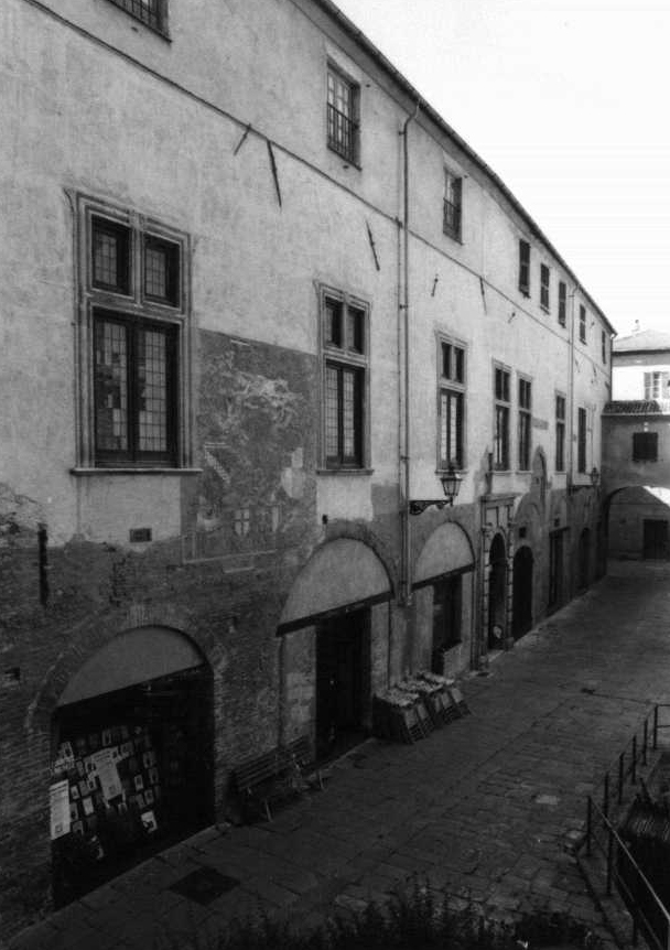 Antico Palazzo Vescovile (palazzo, vescovile) - Albenga (SV)  (XV, Prima metà)