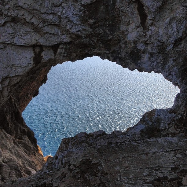 Antro dei Falsari (giacimento in cavità naturale, frequentazione antropica) - Noli (SV)  