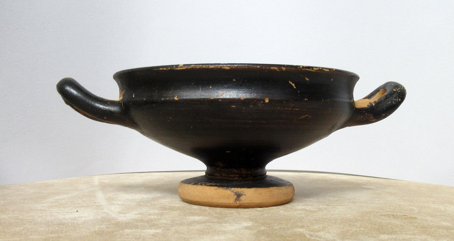 kylix, tipo C (inizio V a.C)