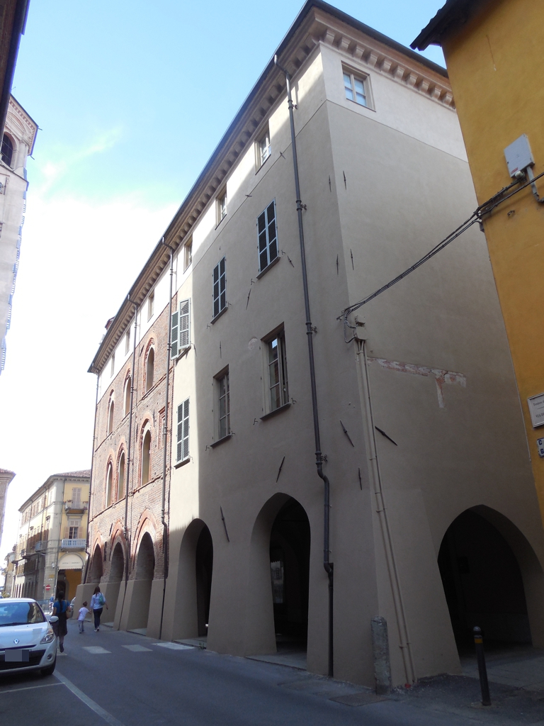 Palazzo in Via Garibaldi, 4 (palazzo) - Fossano (CN)  (XVIII, seconda metà)