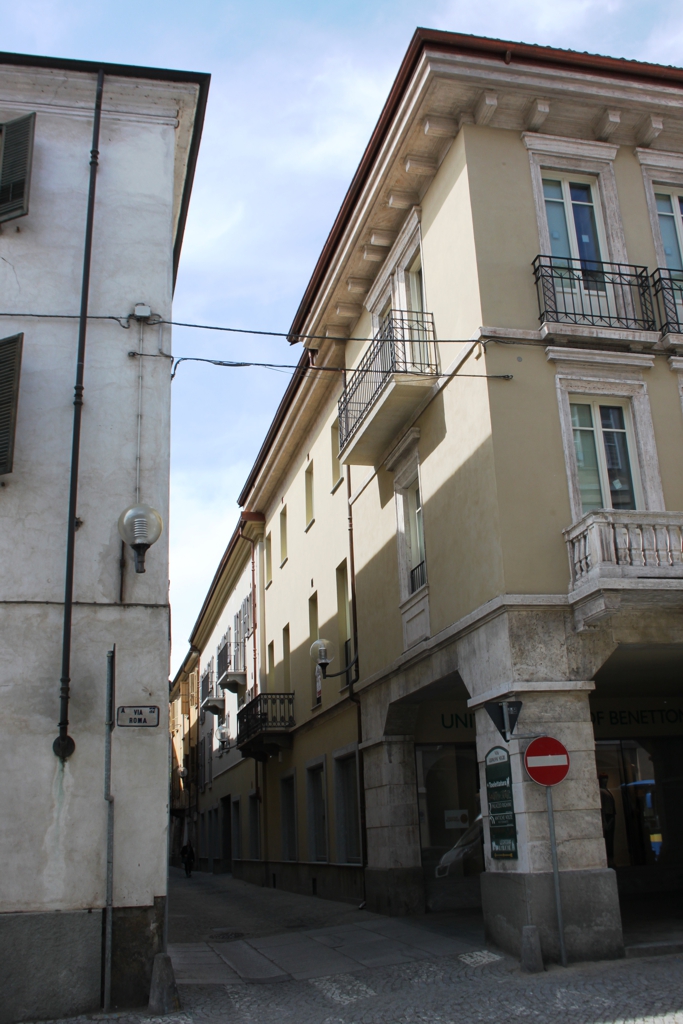 Palazzo in Via Giovanni Negri, 1 (palazzo) - Fossano (CN)  (XVIII, seconda metà)