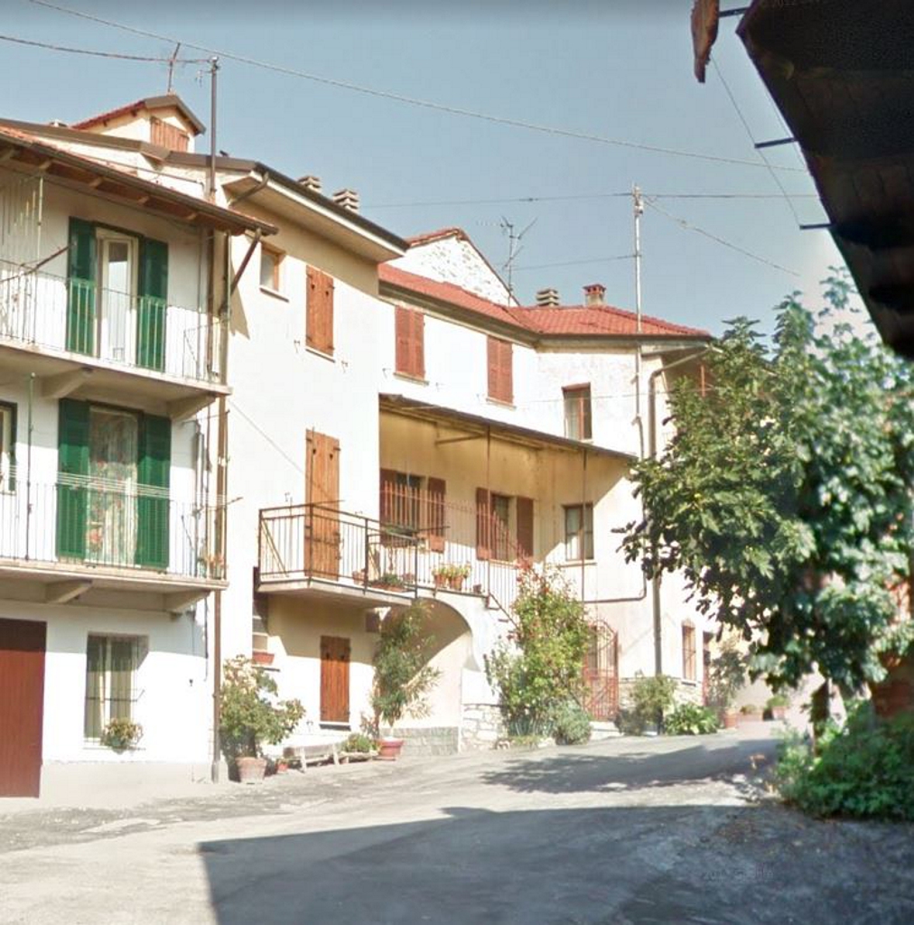 Casa in Piazza Saluzzo di Monesiglio, 2 (casa) - Monesiglio (CN)  (XIX, metà)