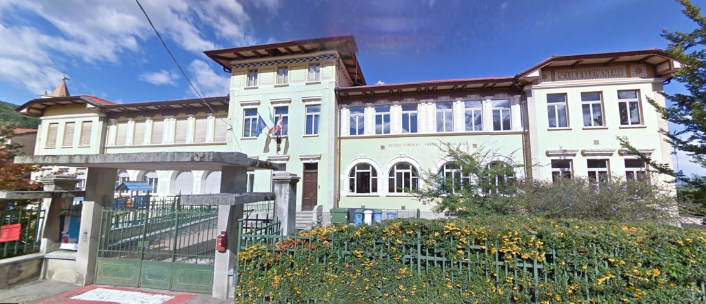 Scuola materna e elementare "Milena Cavallo e Enrico Emilio Wild" (scuola) - Piasco (CN)  (XX, prima metà)