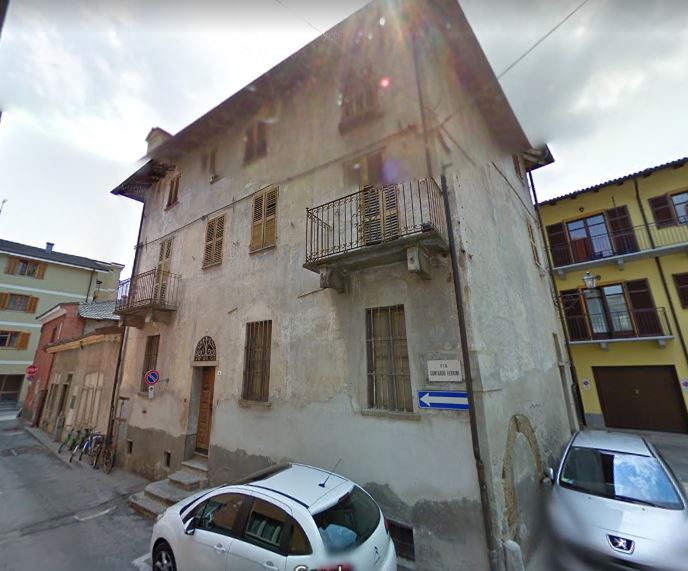 Casa Arnaud (casa) - Caraglio (CN)  (XIX) <br>Condizioni d'uso: <a class='link-esterno' href='https://docs.italia.it/italia/icdp/icdp-pnd-circolazione-riuso-docs/it/v1.0-giugno-2022/testo-etichetta-BCS.html' target='_bcs'>Beni Culturali Standard (BCS)</a>