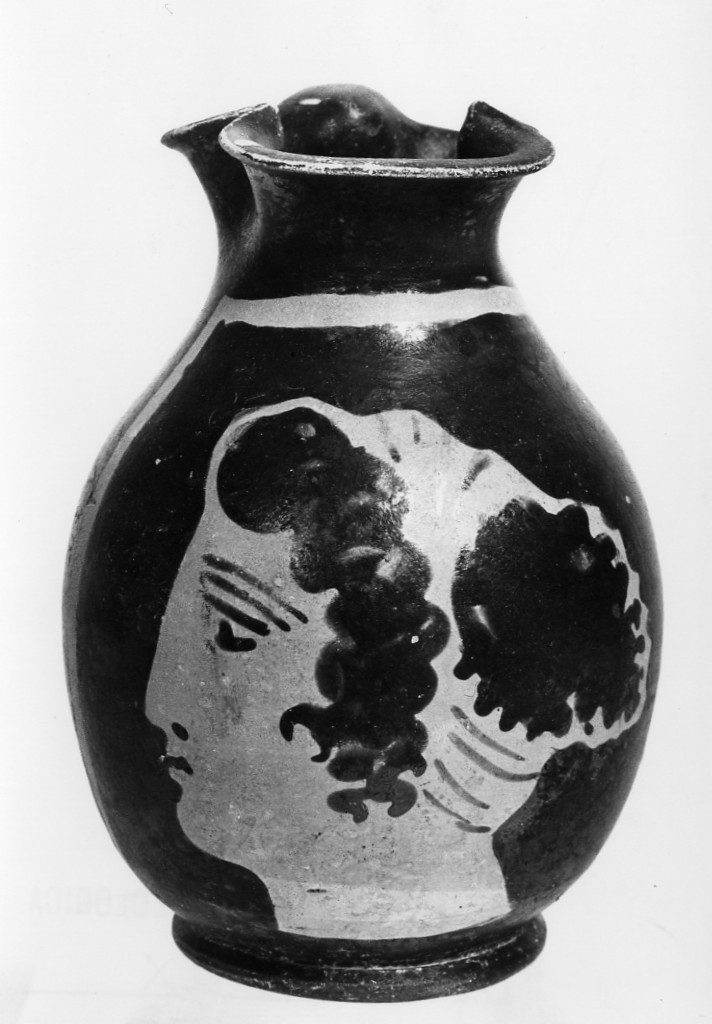 lekythos aryballica - fabbrica locale (seconda metà sec. IV a.C)