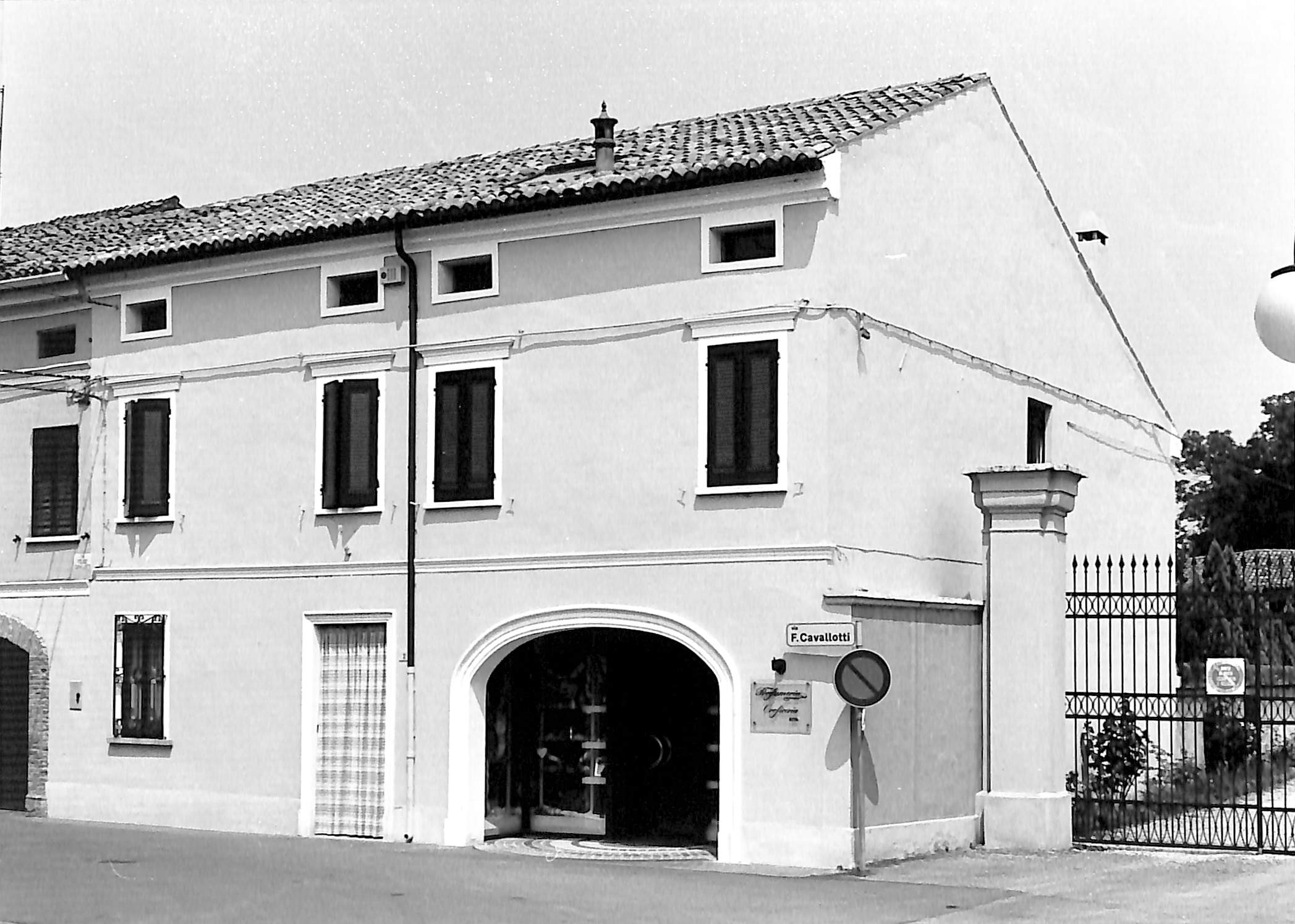 casa - Bergantino (RO)  (XVIII, fine)