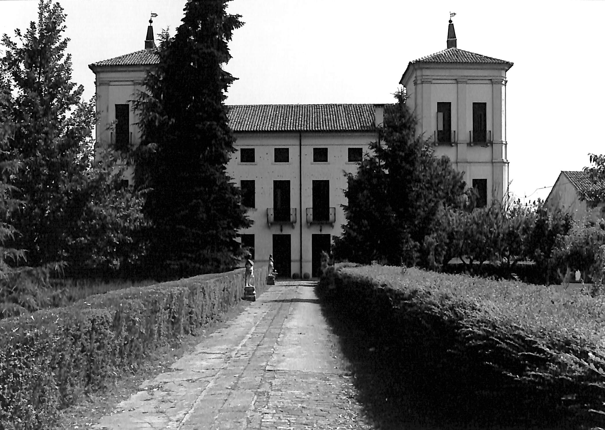 Villa Roveri-Fioravanti (villa, signorile) - Calto (RO)  (XIX, metà)