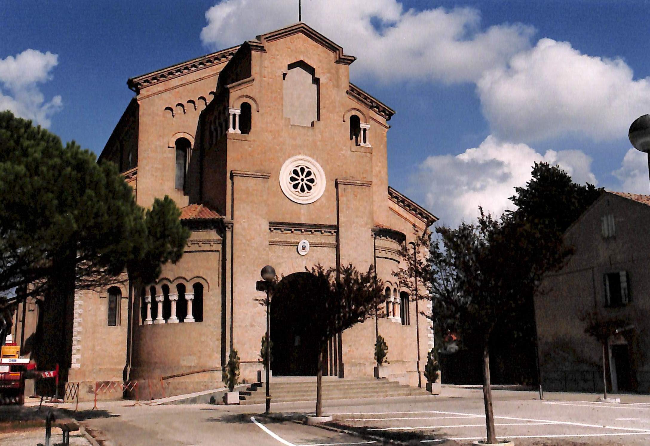 Chiesa di Santa Maria Maddalena (chiesa/ campanile, parrocchiale) - Corbola (RO) 
