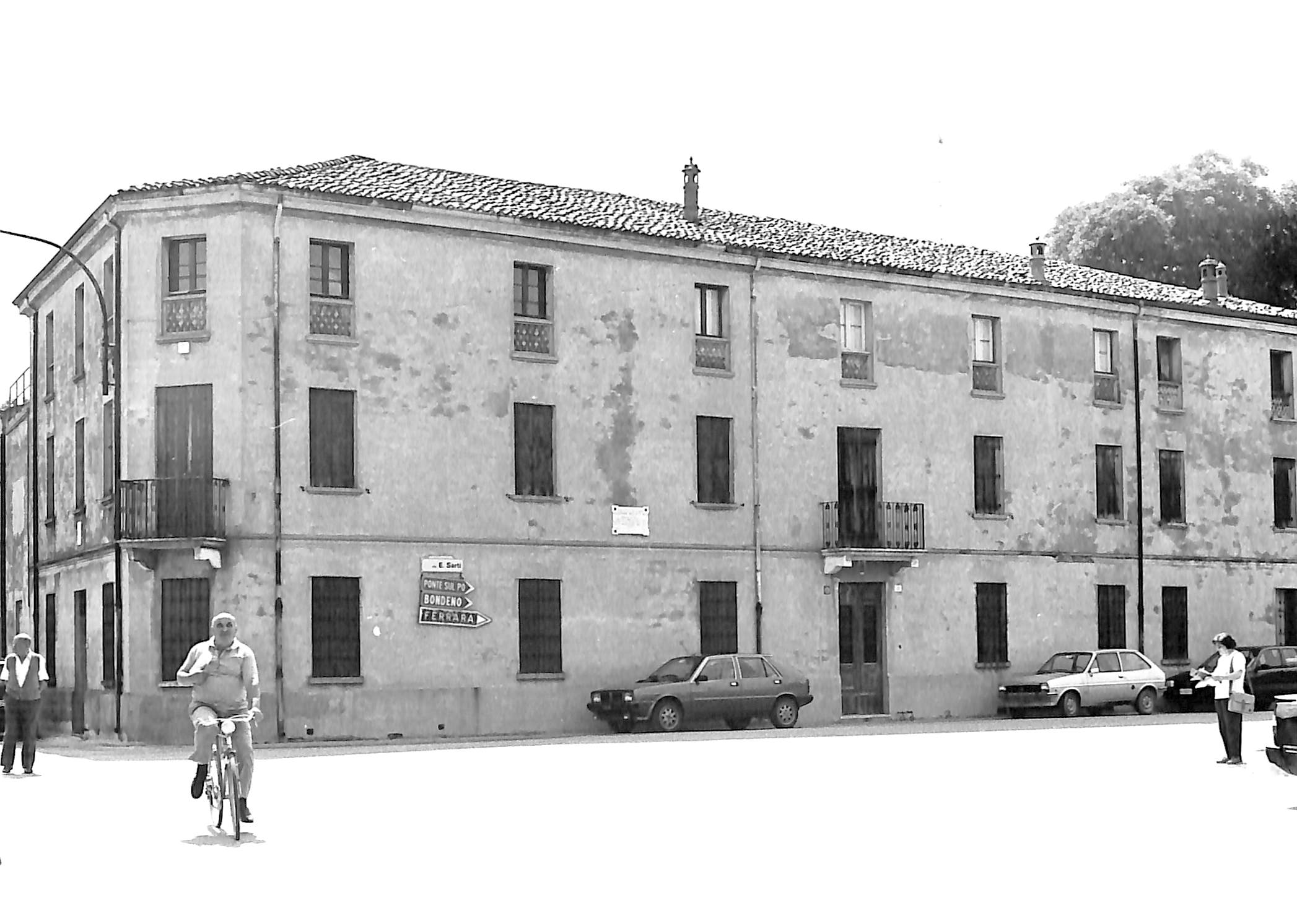 Palazzo Pellegatti-Ricci (palazzo, nobiliare) - Ficarolo (RO)  (XVII, fine)