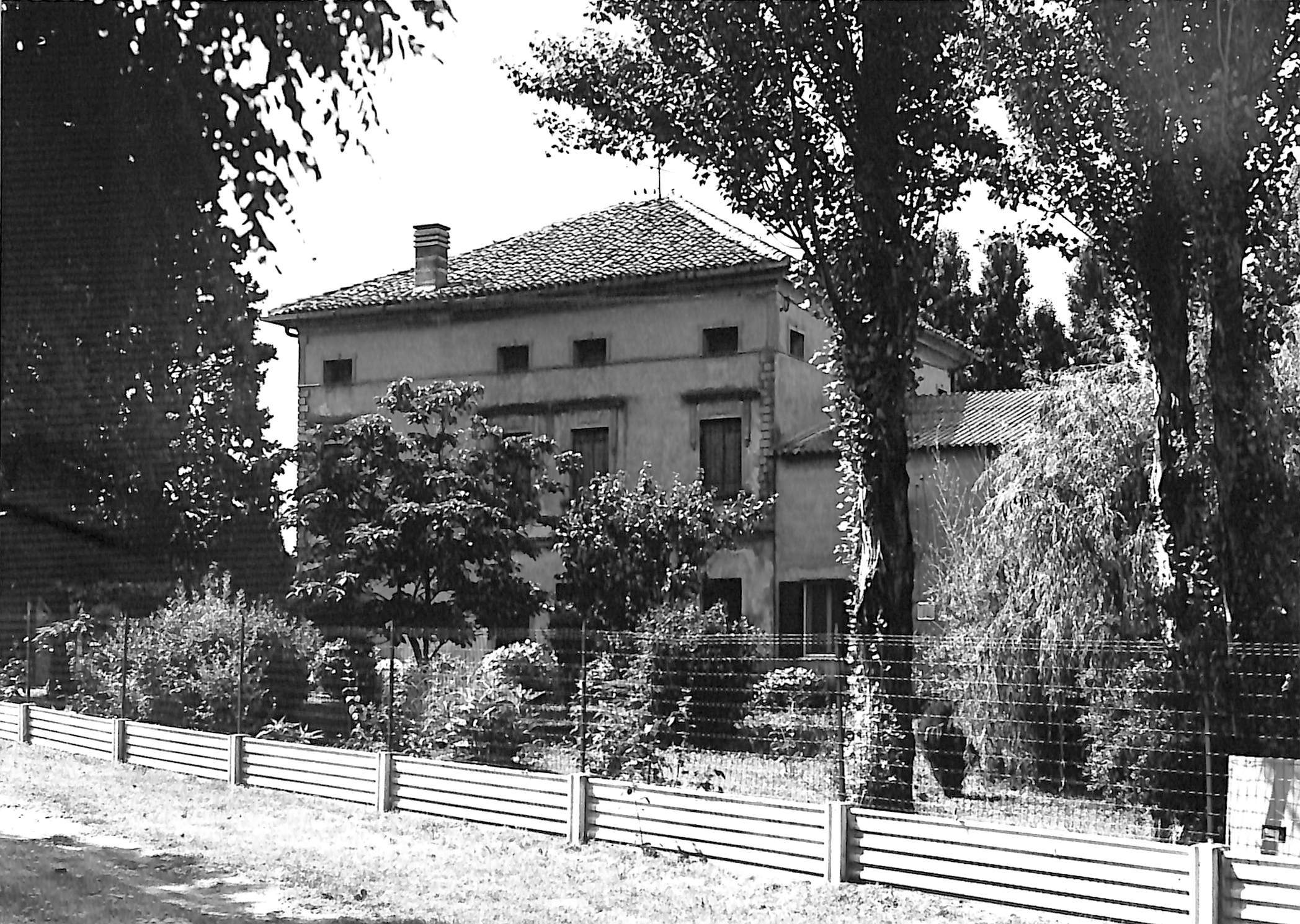 casa, signorile - Ficarolo (RO)  (XIX, metà)