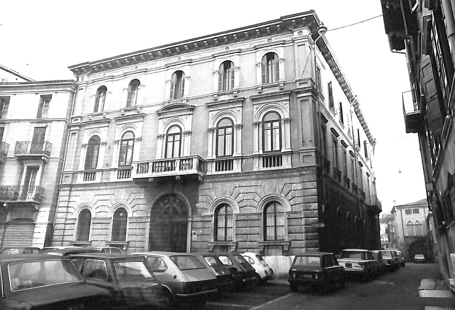 Palazzo Castellani-De' Sermeti (palazzo, nobiliare) - Verona (VR)  (XIX)
