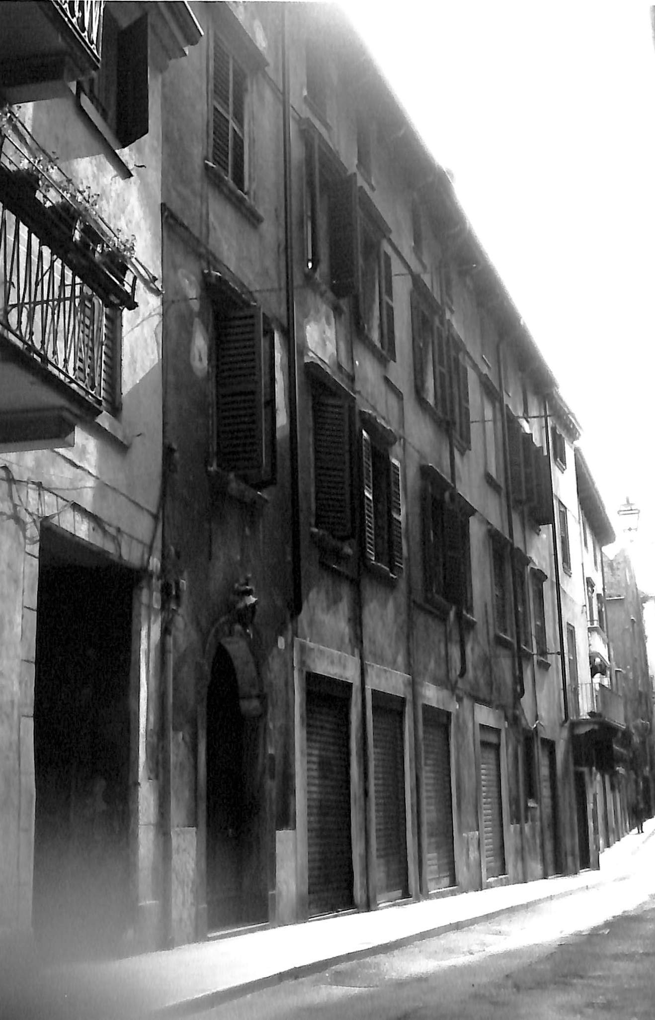 palazzo - Verona (VR)  (XIV)