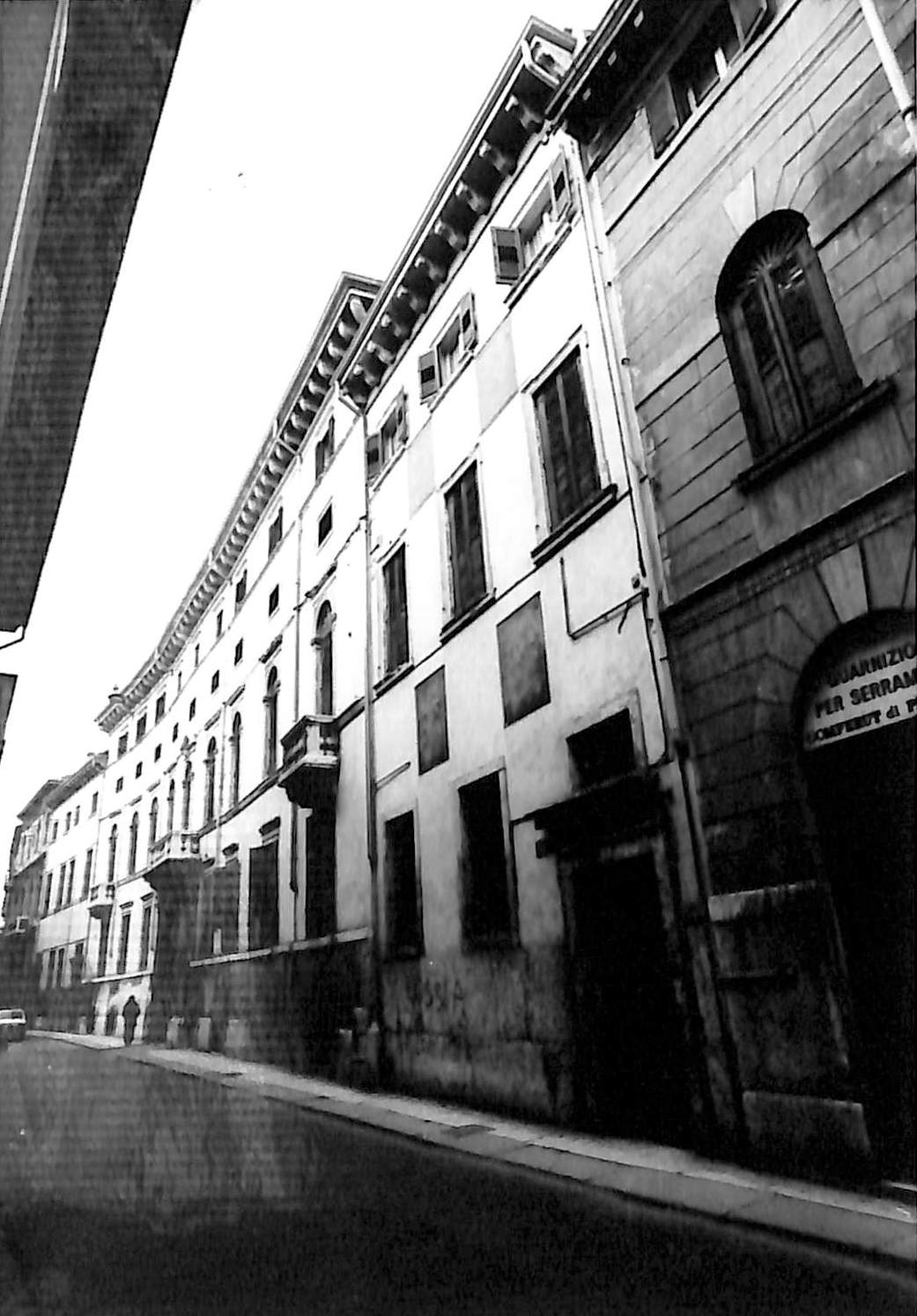 Palazzo Salvi (palazzo, nobiliare) - Verona (VR)  (XVIII)