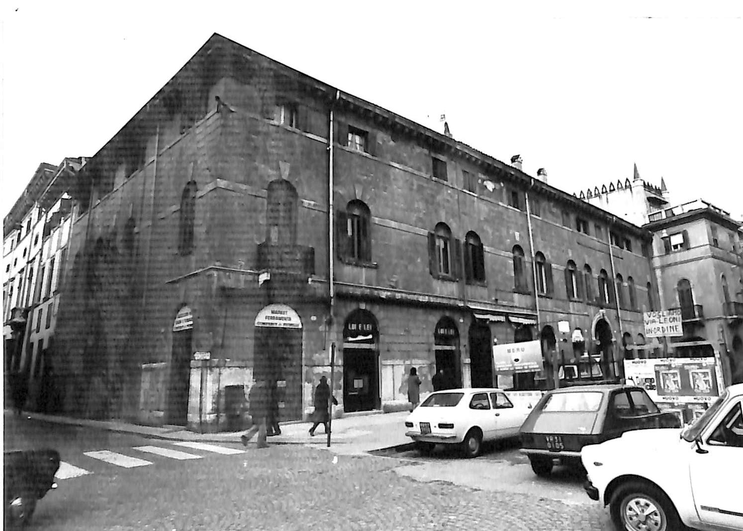 Palazzo Pindemonte (palazzo, nobiliare) - Verona (VR)  (XVIII)