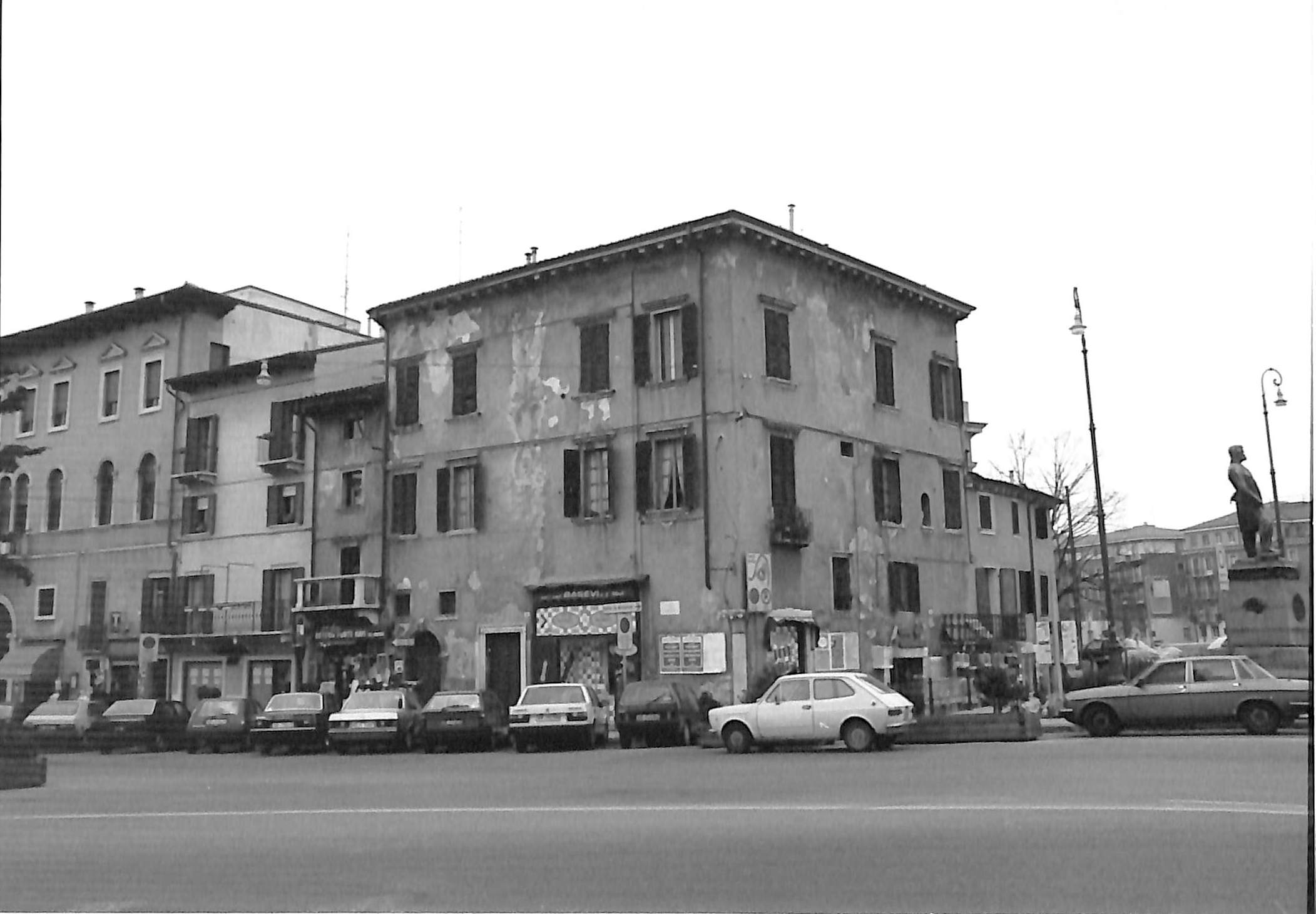 Casa/ ex Chiesa dei SS. Fermo e Rustico al Ponte Navi (casa) - Verona (VR)  (VIII)