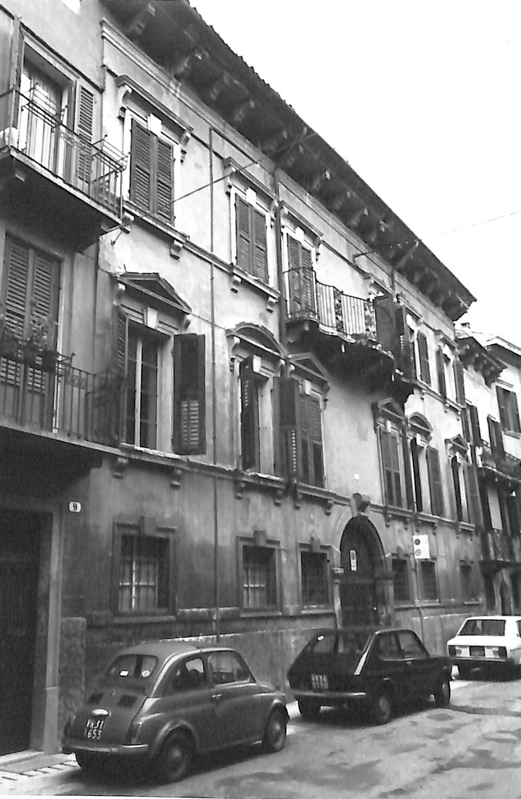 palazzo - Verona (VR)  (XVII)