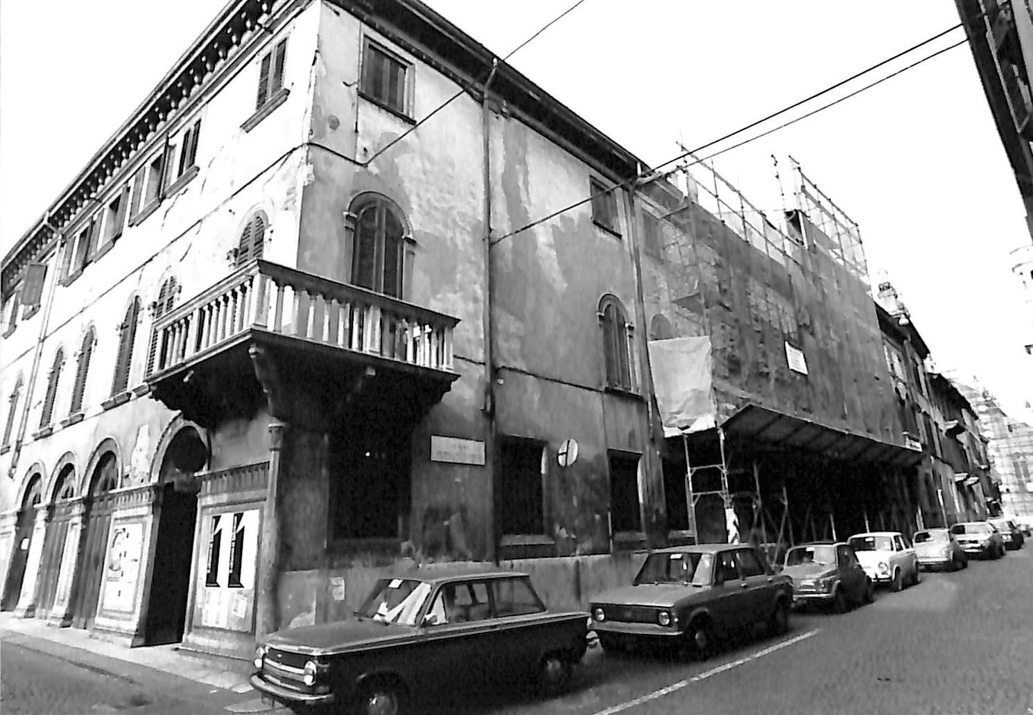 Palazzo Gaggioni/ Murari/ Ferrari (palazzo, nobiliare) - Verona (VR)  (XV)