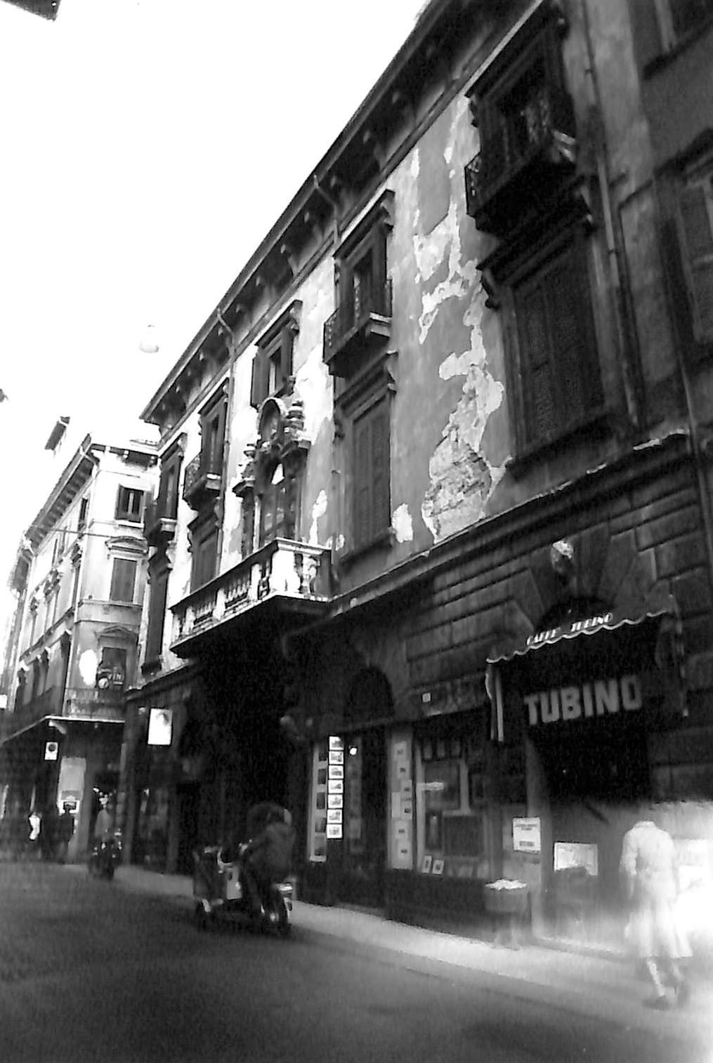 Palazzo Ferriani/ Rizzardi (palazzo, nobiliare) - Verona (VR)  (XVII)