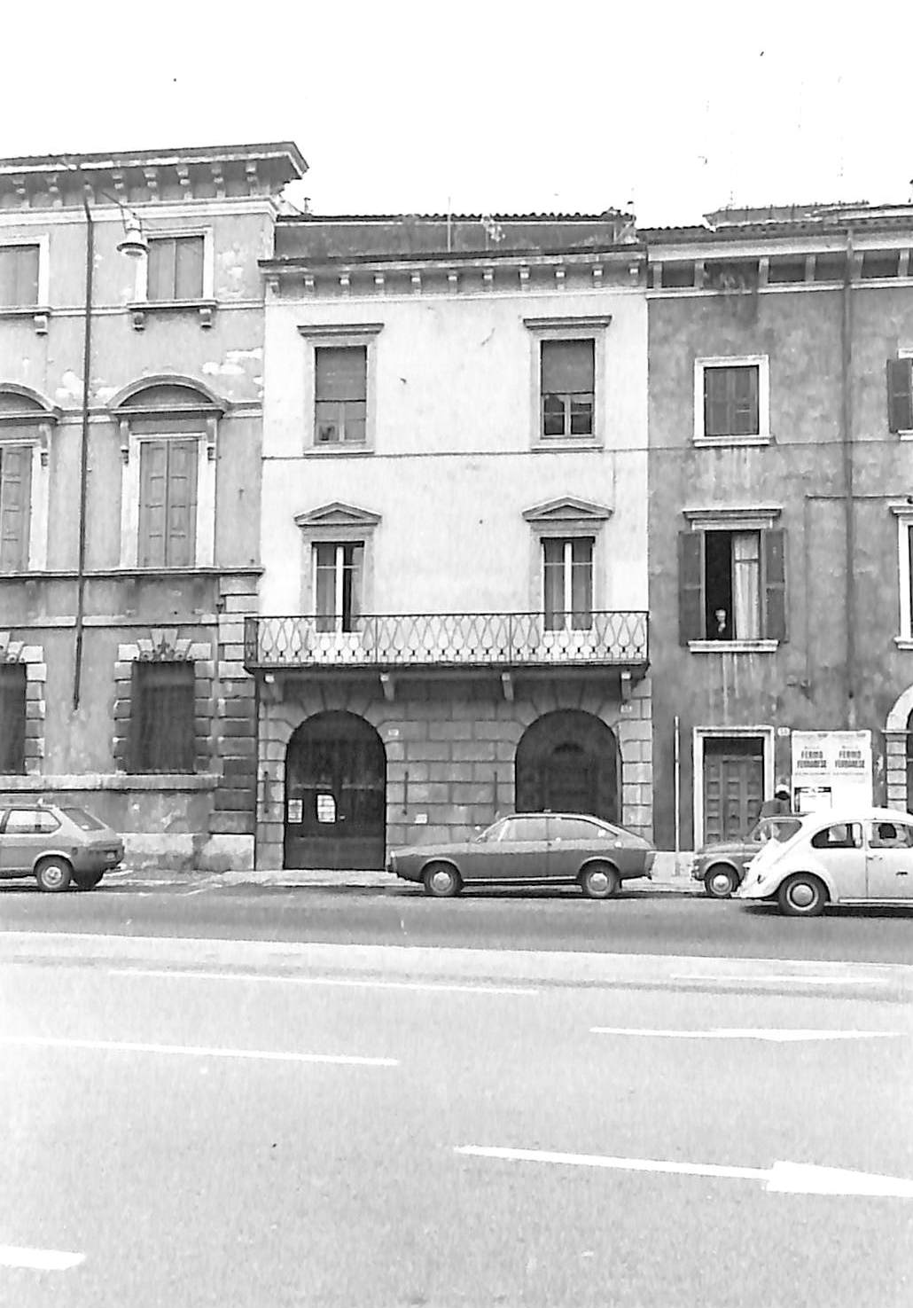 casa - Verona (VR)  (XVIII)