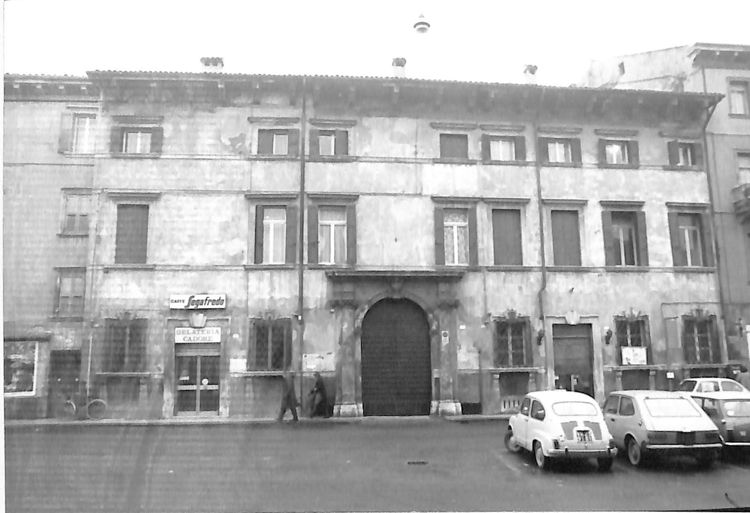 casa - Verona (VR)  (XVII)