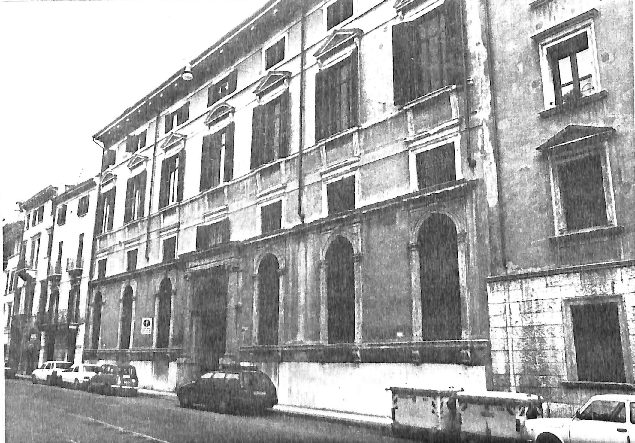 Palazzo Della Torre (palazzo, nobiliare) - Verona (VR)  (XVI, fine)