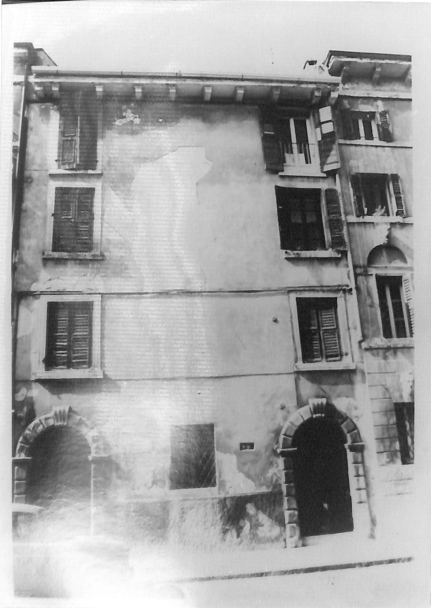 casa - Verona (VR)  (XV, inizio)