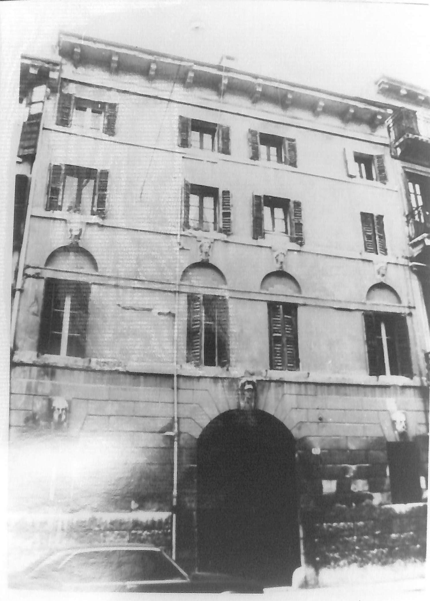 casa - Verona (VR)  (XVIII)