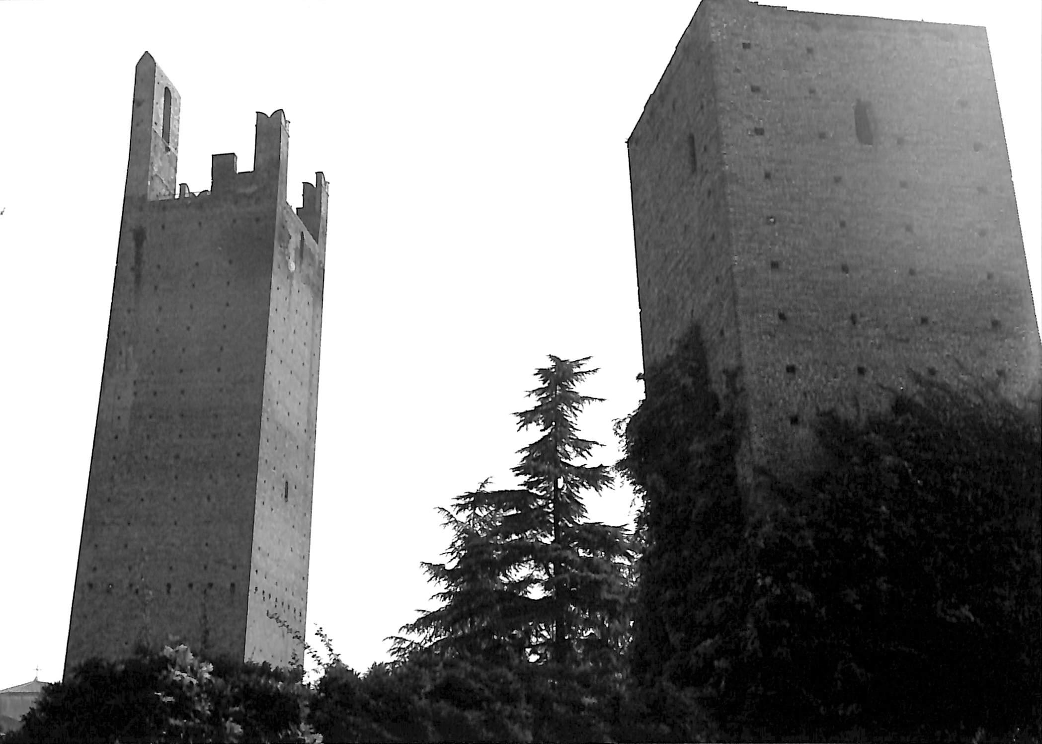 Mura/Torri/Resti di castello (castello) - Rovigo (RO)  (X)
