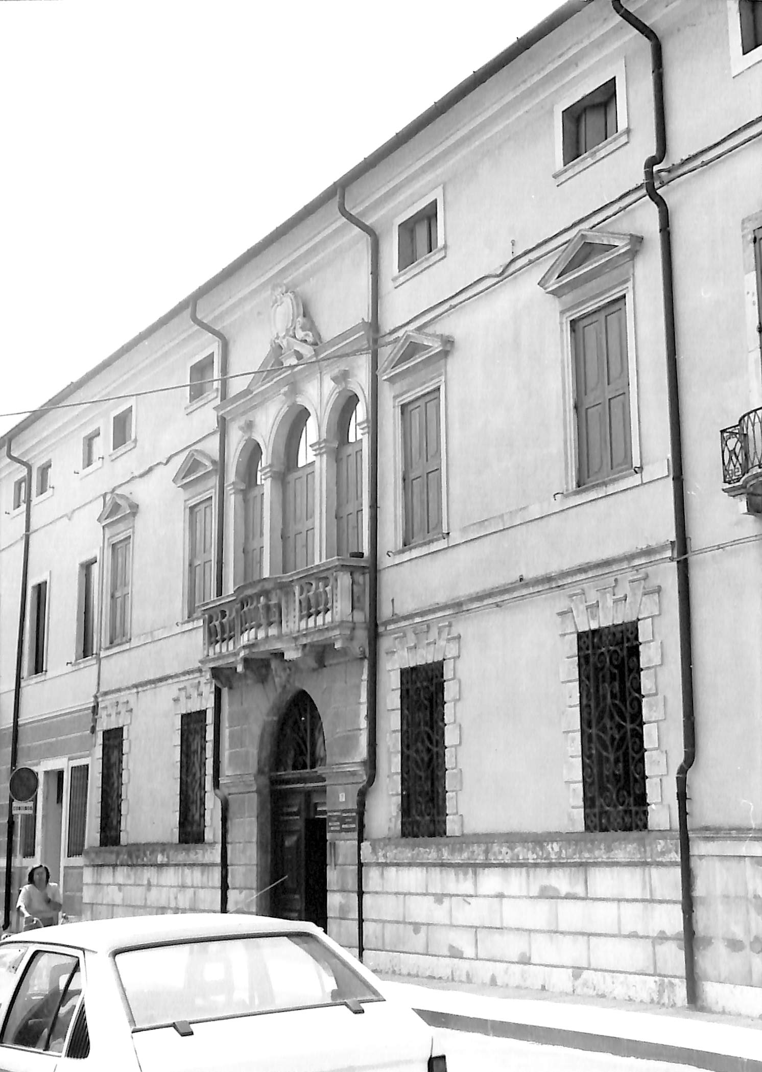 Palazzo ex-Tappari ora Pegoraro (palazzo, signorile) - Badia Polesine (RO)  (XVI, inizio)