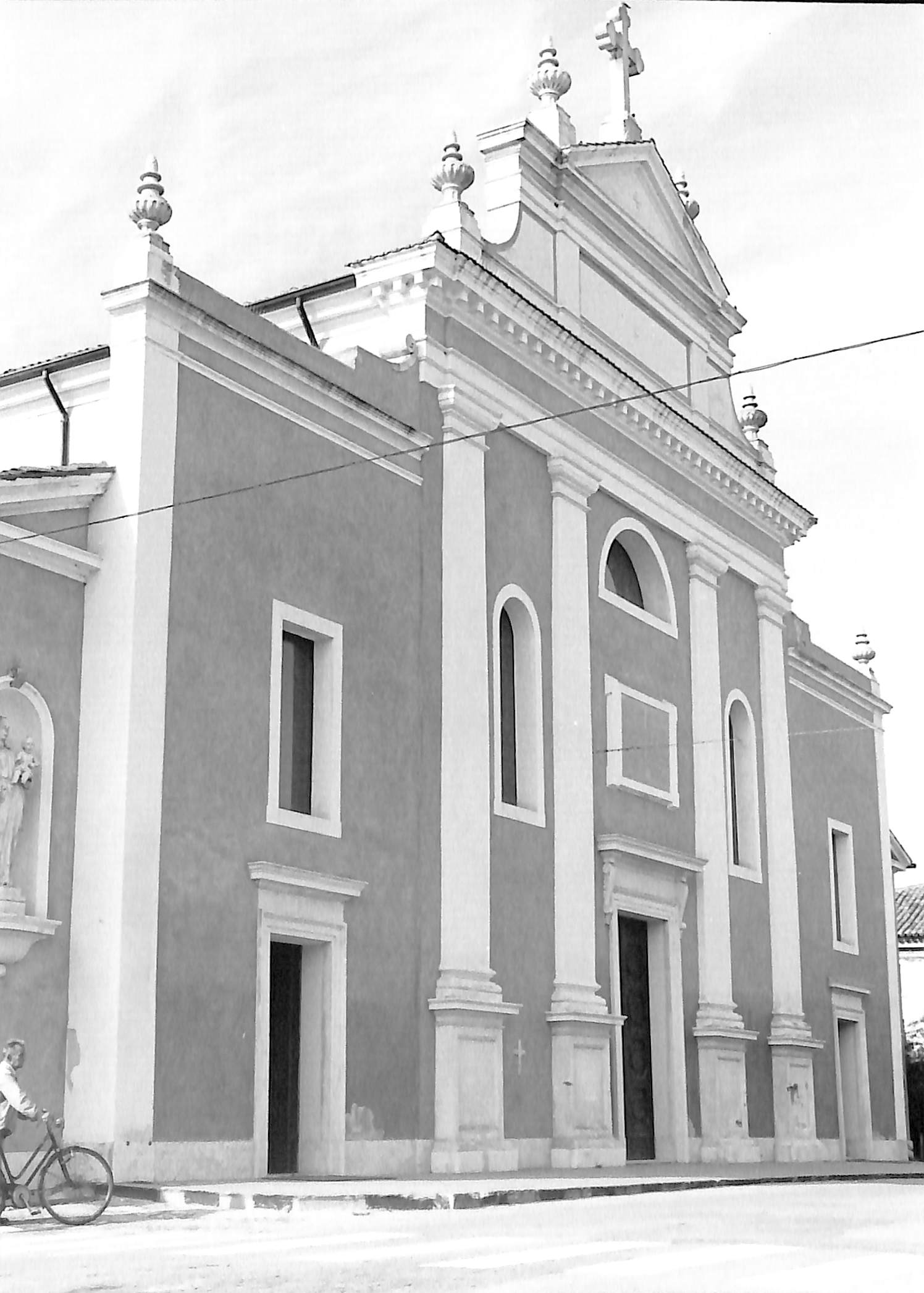 Chiesa della Natività di Maria Vergine e di S. Carlo Borromeo (chiesa, parrocchiale) - Fiesso Umbertiano (RO)  (XVII, metà)