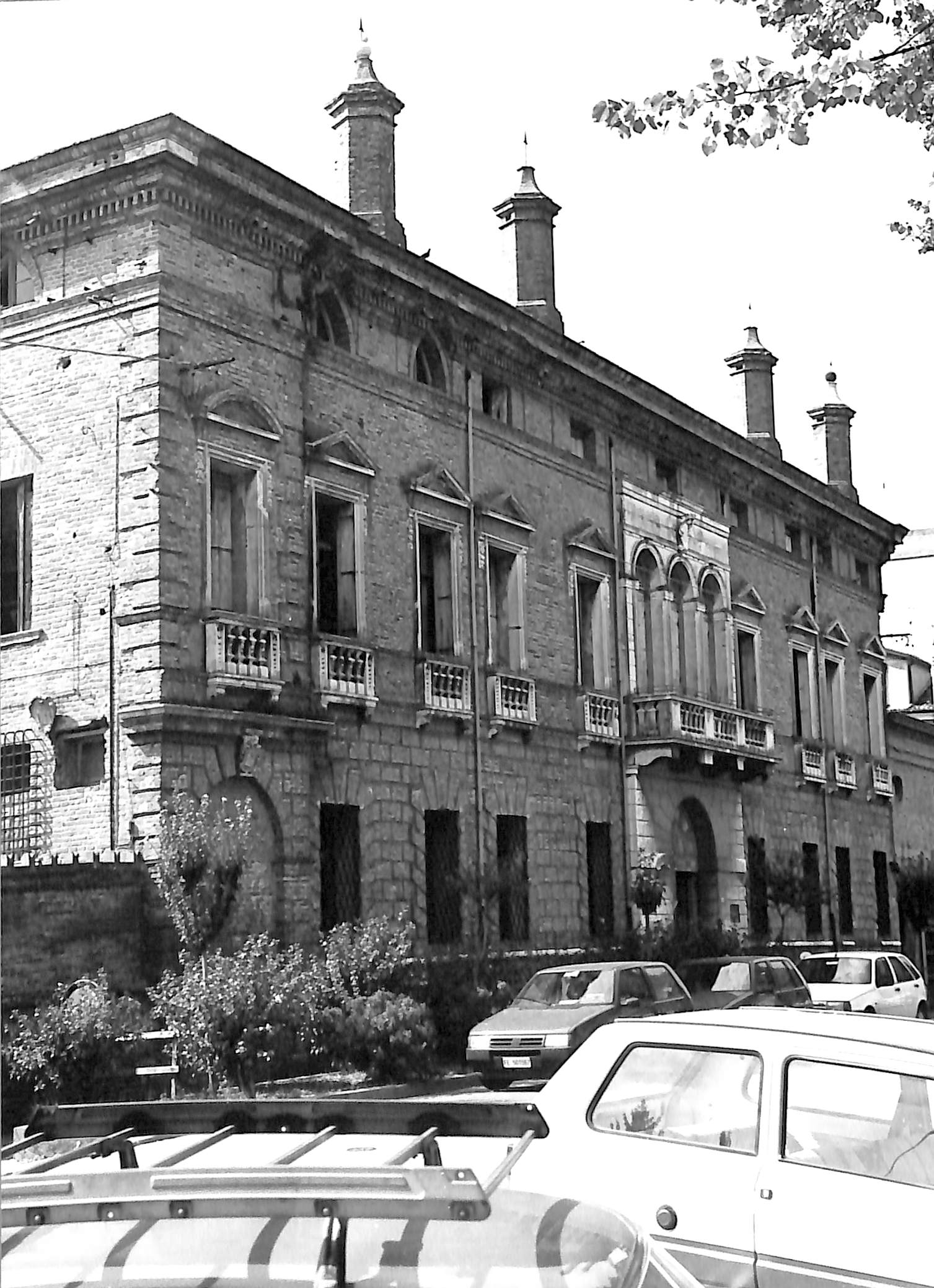 Palazzo Perolari-Malmignati (palazzo) - Lendinara (RO)  (XVIII, metà)