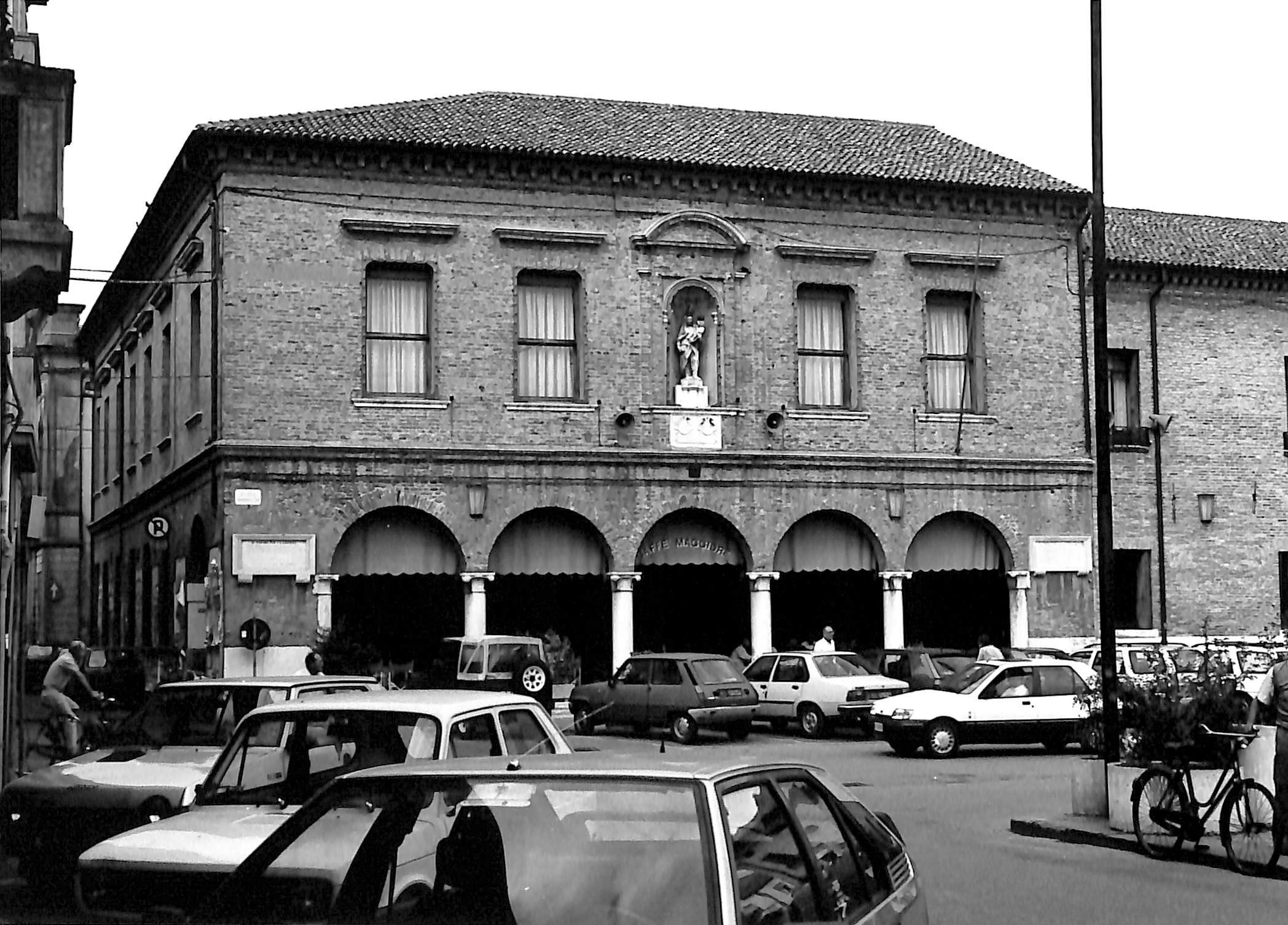 Palazzo municipale (palazzo, comunale) - Lendinara (RO)  (XIV, fine)