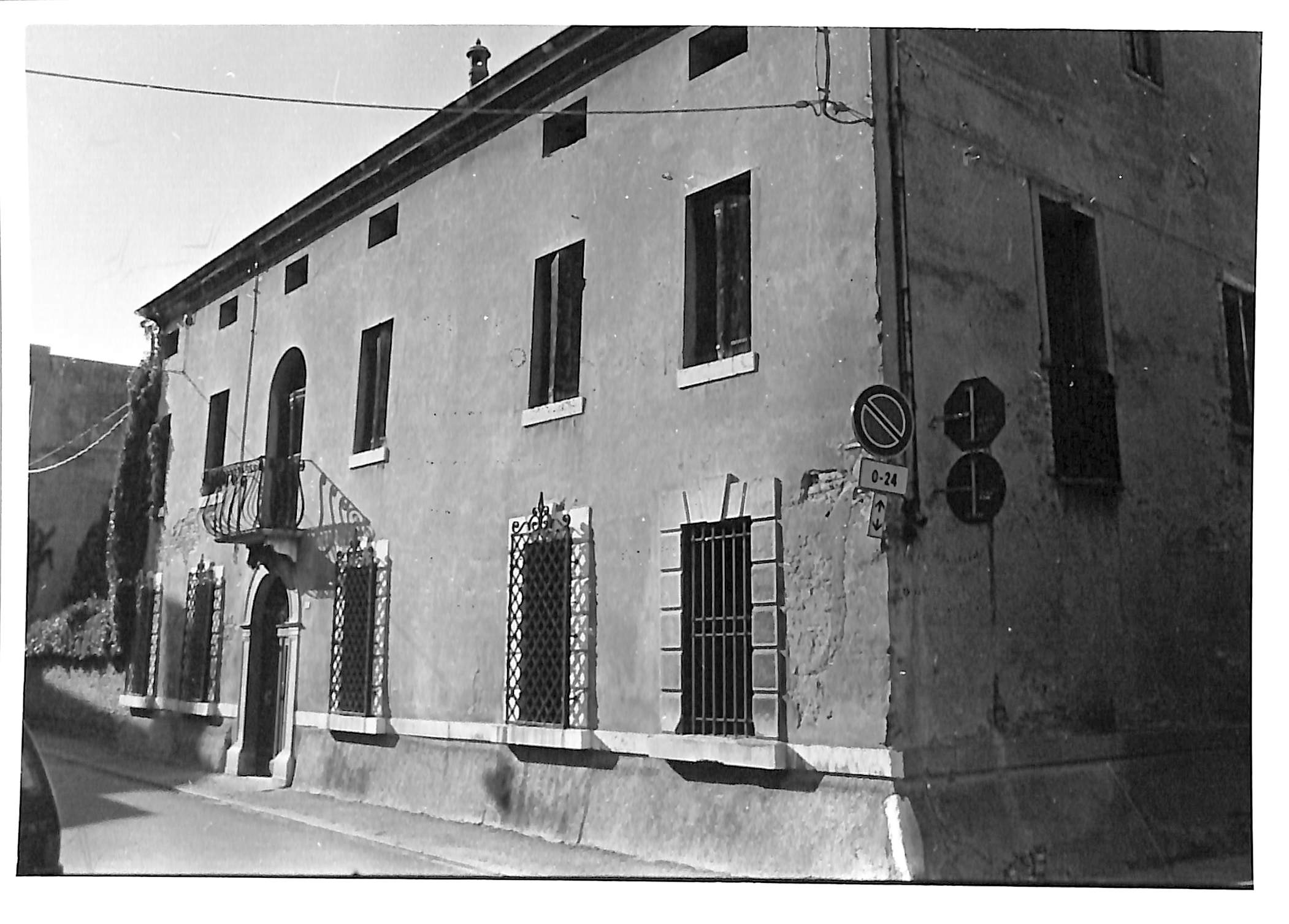 Palazzetto Battizocco (palazzetto, signorile) - Lendinara (RO)  (XVIII, ultimo quarto)