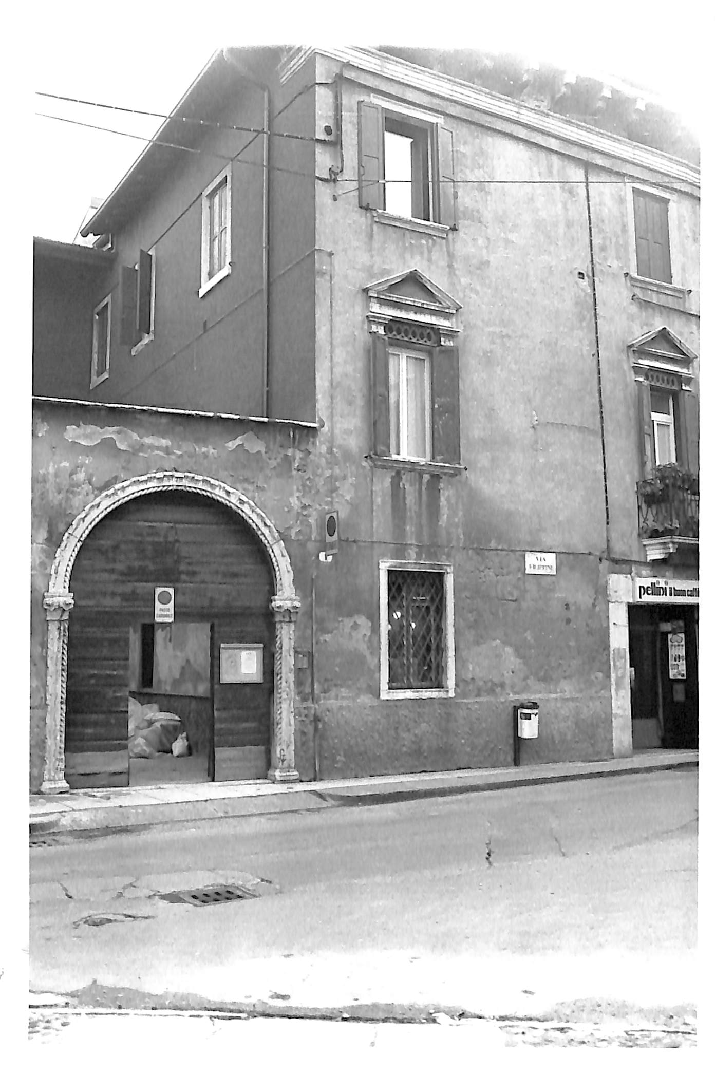 Casa Todesco (casa) - Verona (VR)  (XVI, inizio)