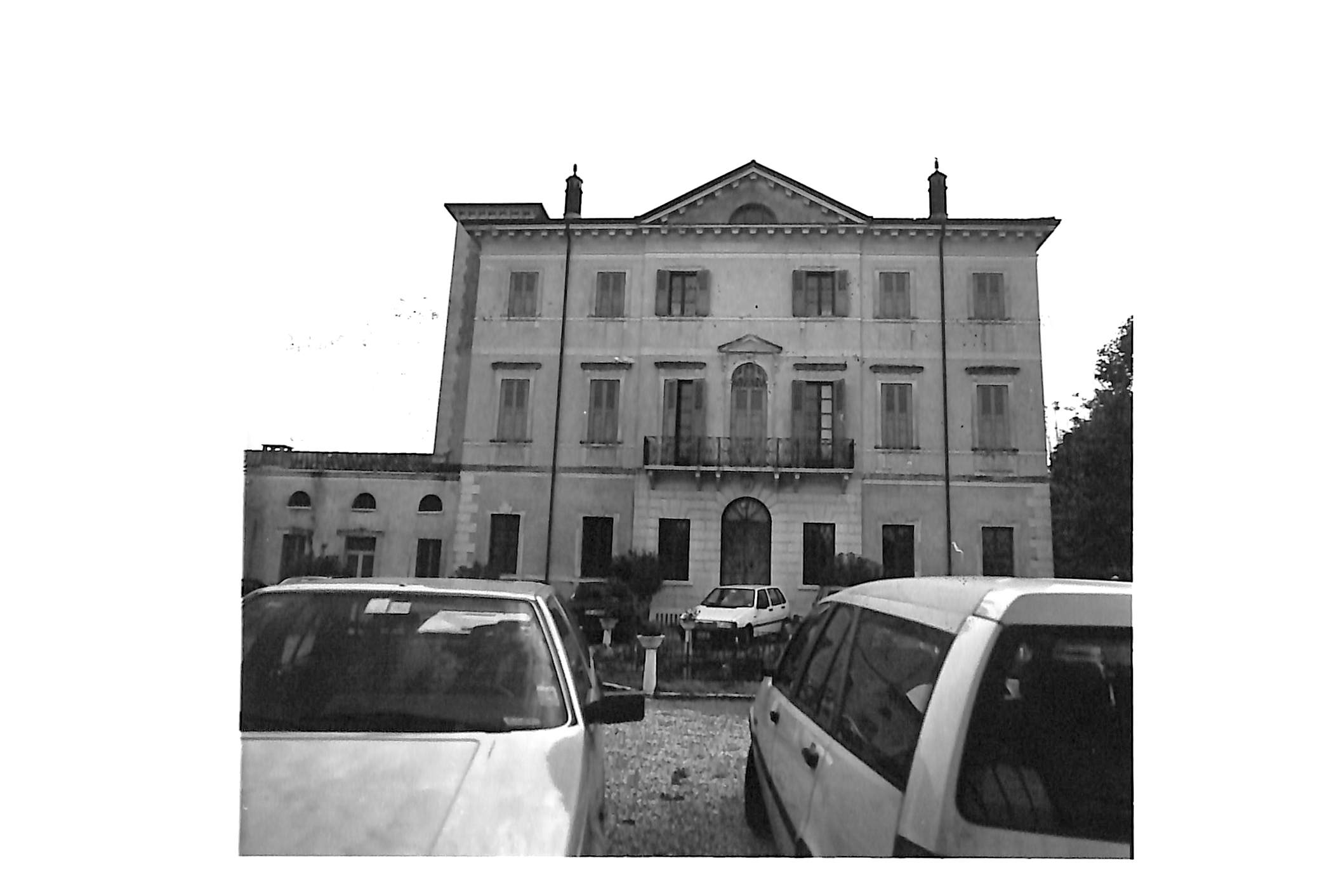 Villa La Guerrina (villa, nobiliare) - Verona (VR)  (XIX)