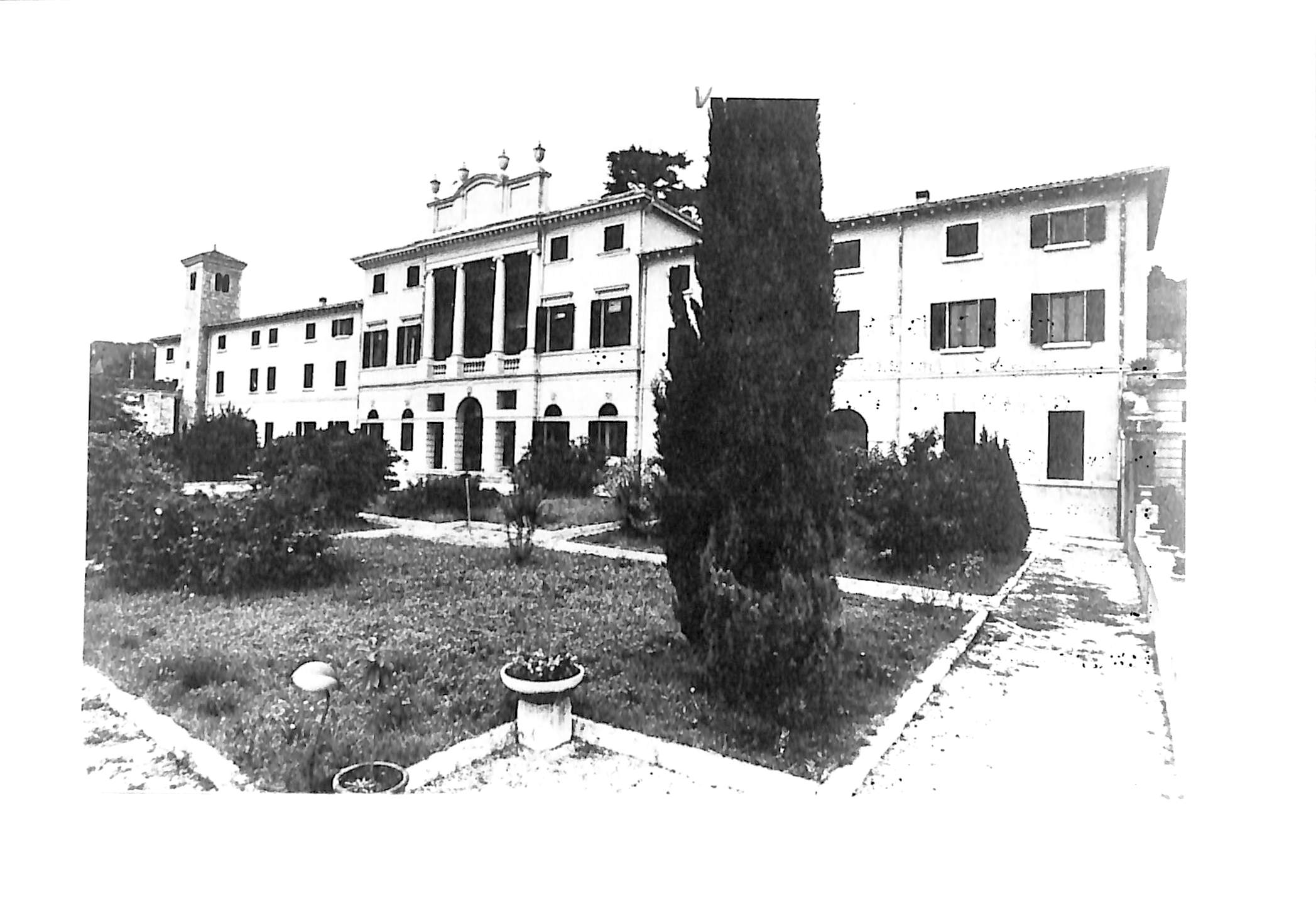 Villa Ottini/ Alessandri (villa, nobiliare) - Verona (VR)  (XVII; XVII)